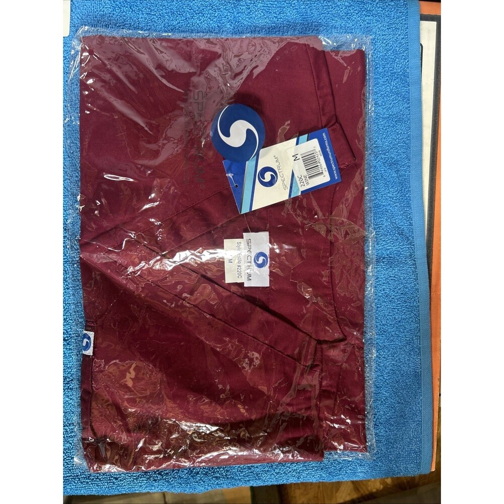 E339 Spectrum Short Sleeve V-Neck Scrub Top With 2 Pockets Unisex Maroon Medium